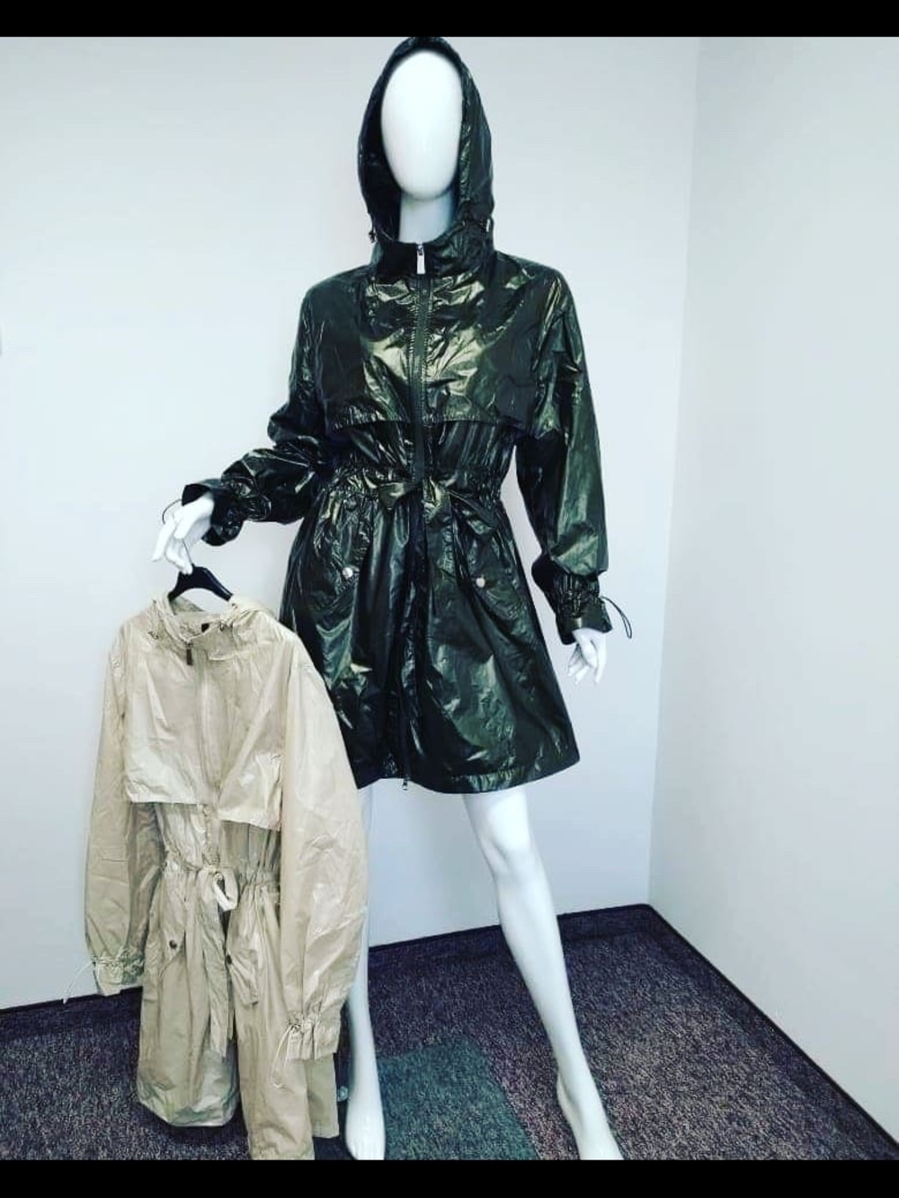 Shiny cream hooded  Wind And Watetproof raincoat
